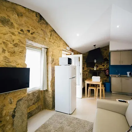 מלון דירות Vougaldeias Casas Da Seara 4*